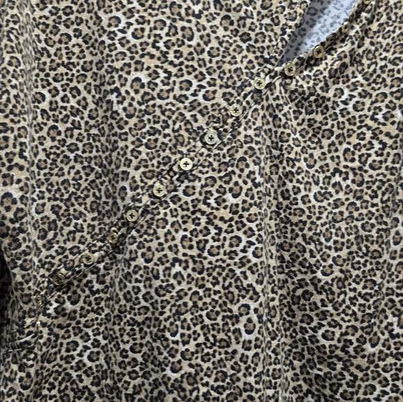 MICHAEL KORS Leopard Animal Print gold Button Front Knit Top Xl LONG SLEEVE - Picture 5 of 8